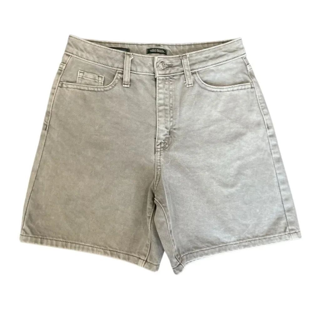 Wild Fable highest rise Bermuda Jean Shorts Grey Size 0/25
